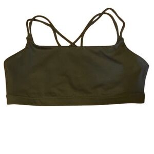 GapFit Power Medium Impact Strappy Sports Bra, size M, Cast Iron Gray
